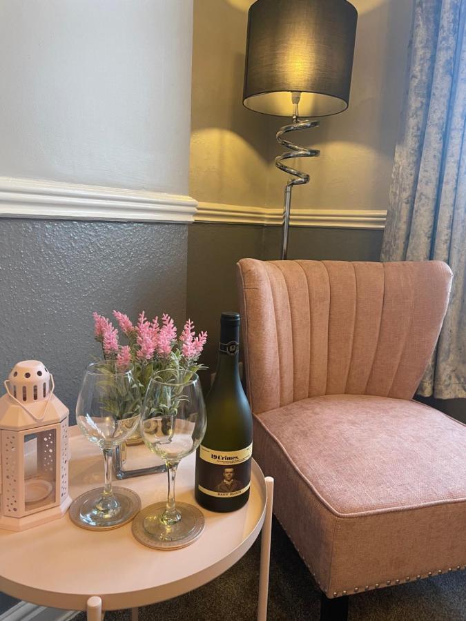Courtyard Holiday Apartments Belper Extérieur photo