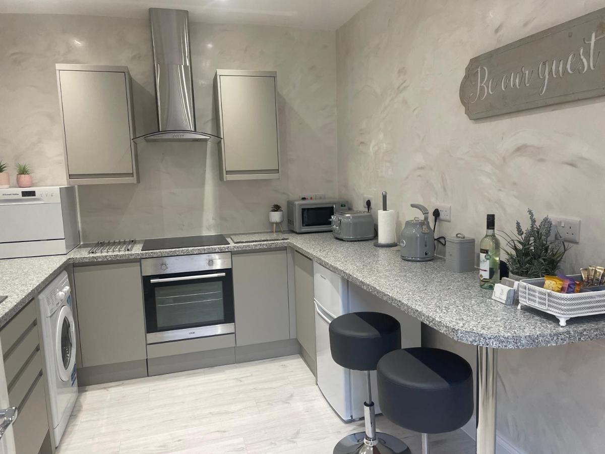 Courtyard Holiday Apartments Belper Extérieur photo