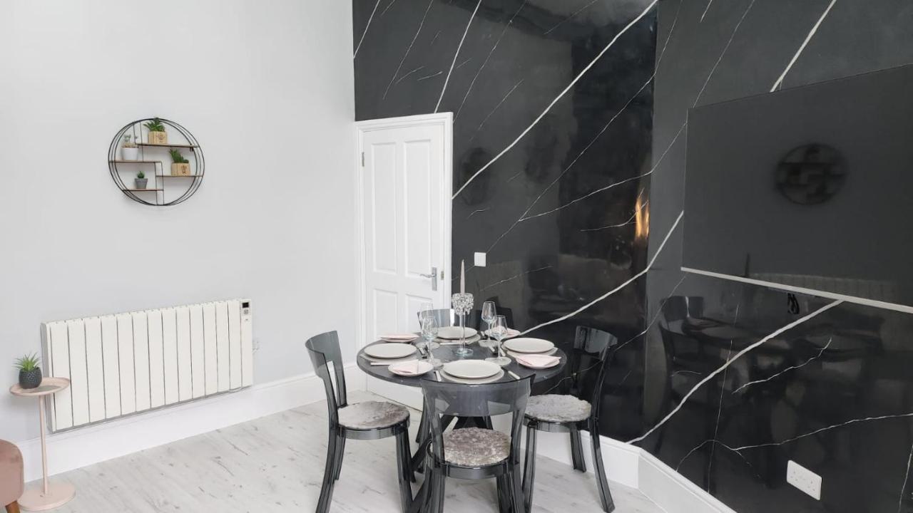 Courtyard Holiday Apartments Belper Extérieur photo