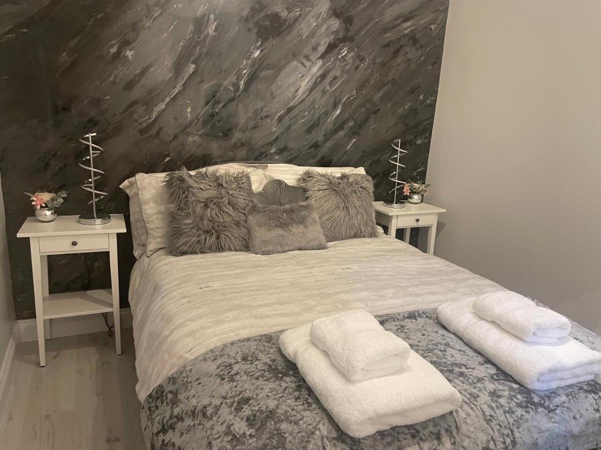 Courtyard Holiday Apartments Belper Extérieur photo