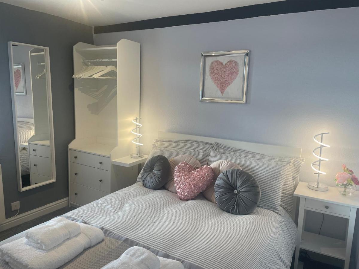 Courtyard Holiday Apartments Belper Extérieur photo