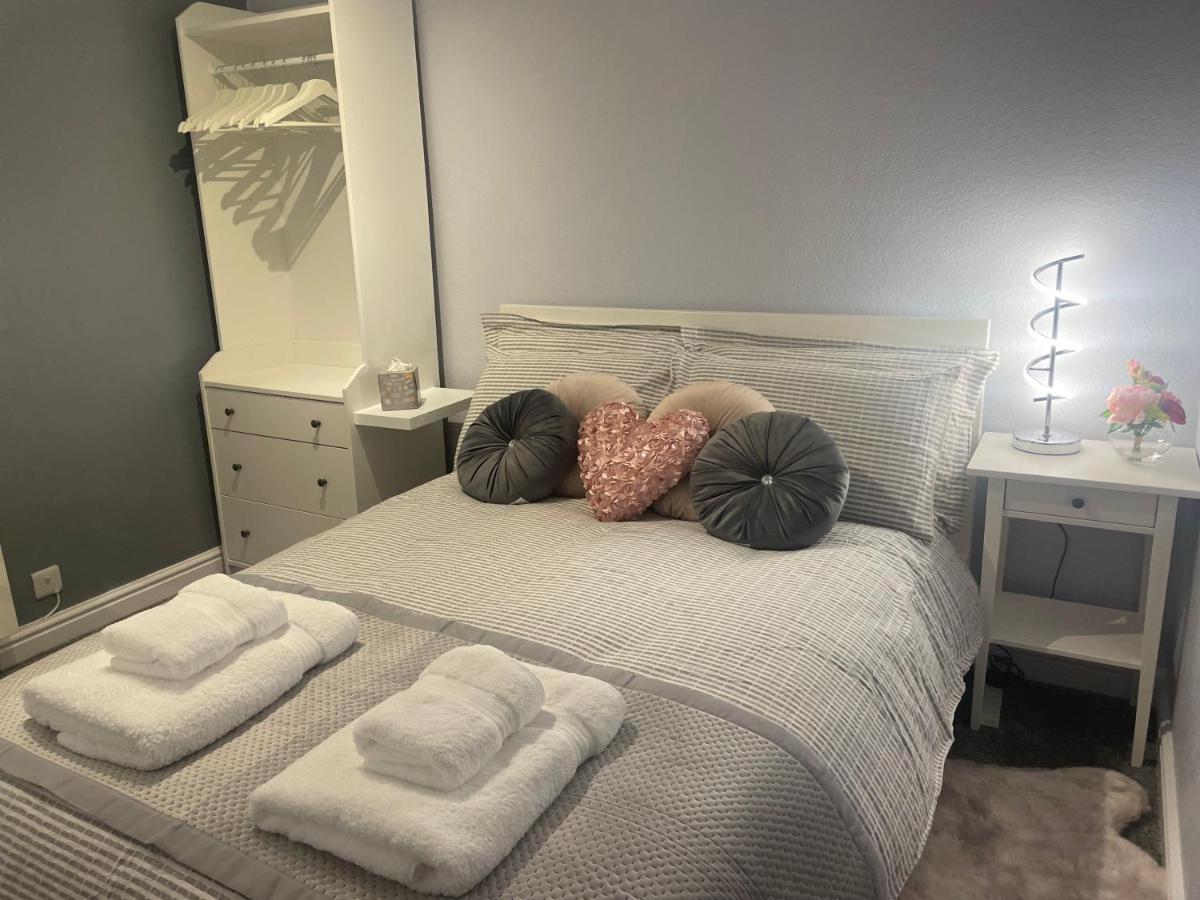 Courtyard Holiday Apartments Belper Extérieur photo