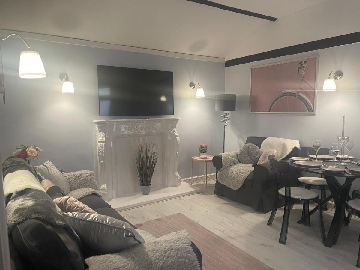 Courtyard Holiday Apartments Belper Extérieur photo